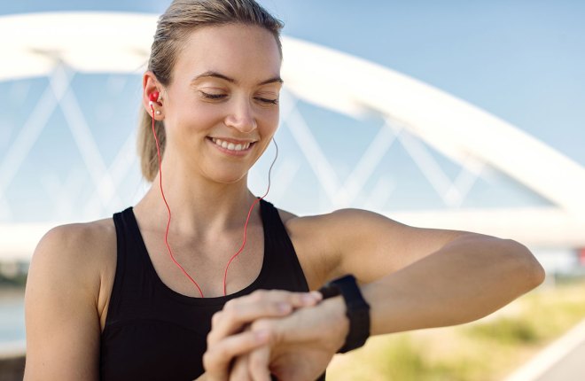 How to Change Your Behavior by Using a Fitness Tracker